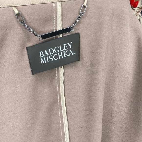 Badgley Mischka Trench Coat NWT Size S - Picture 4 of 5